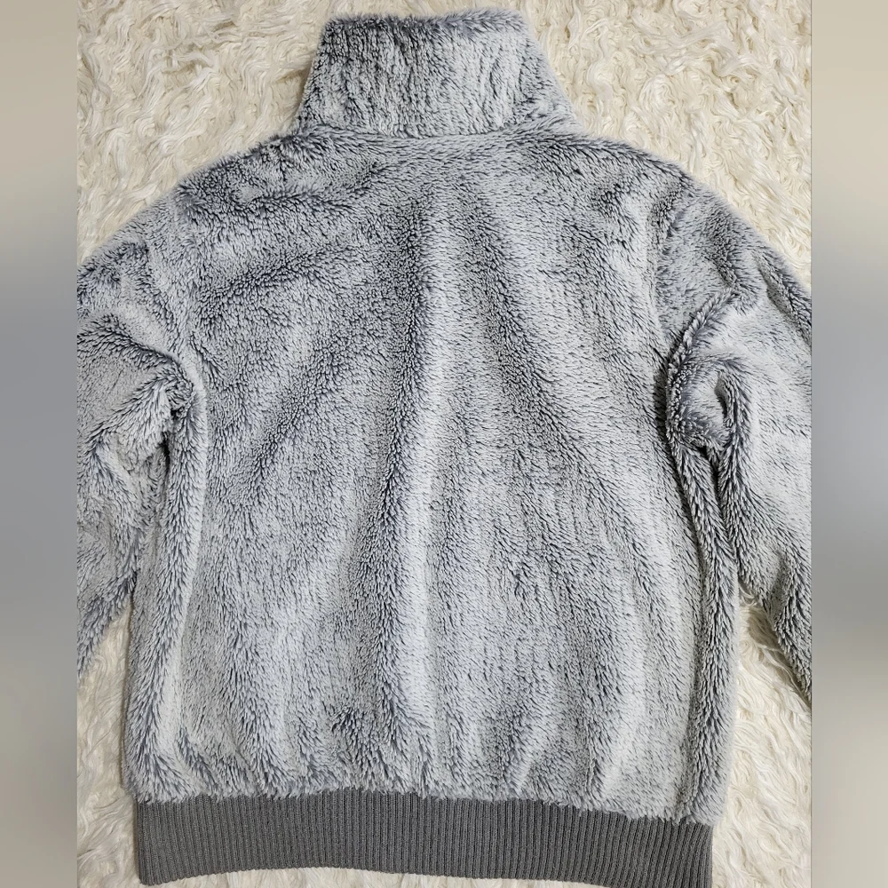 Patagonia Grey Women's Long Sleeve Full Zip Up Faux Fur Sweater Jacket Medium - Picture 8 of 9